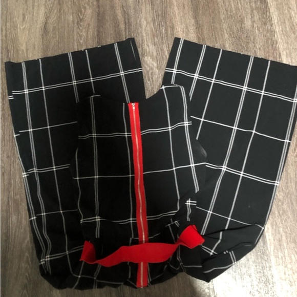 Tommy Hilfiger Plaid Jumpsuit with Red Belt, Wide Leg - Picture 8 of 8